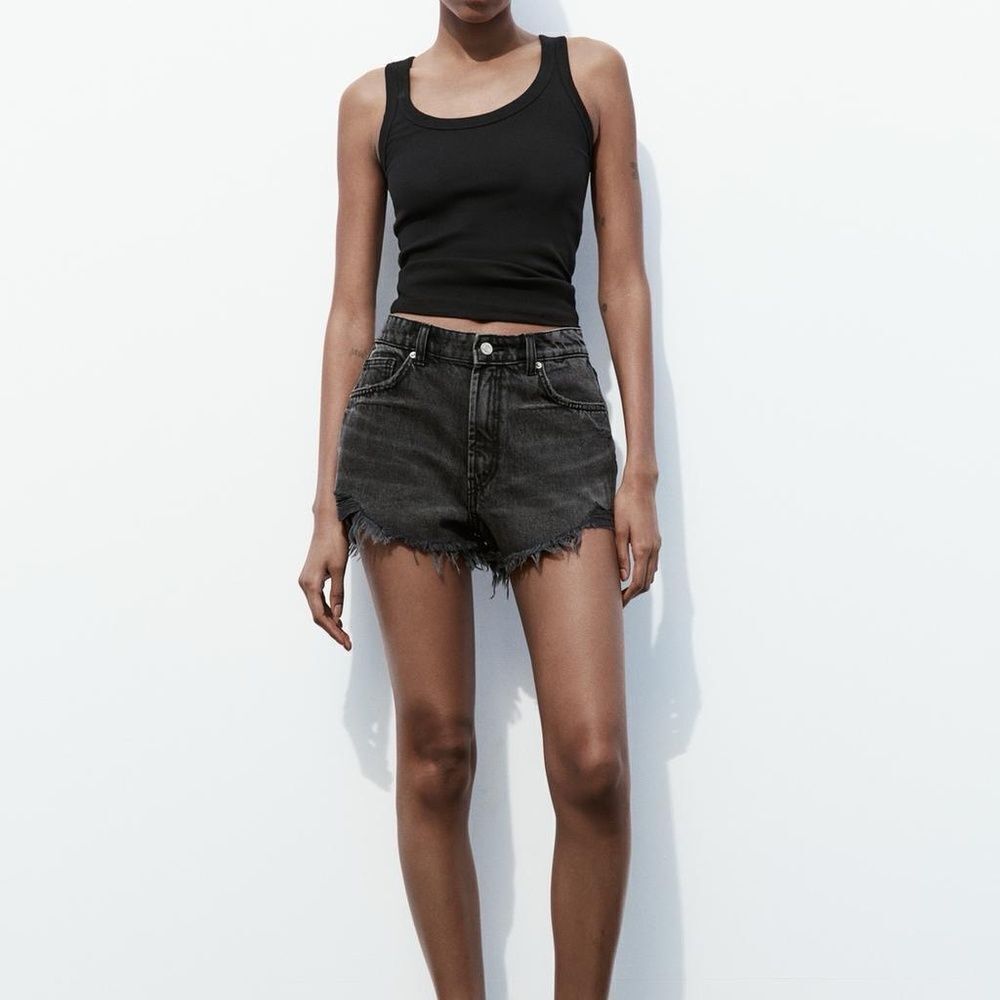 Zara TRF Authentic Denim Black Distressed Cutoff‎ Shorts High Waist Sz 25